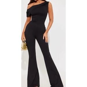SENSE OF STYLE FLARE JUMPSUIT
SIZE L